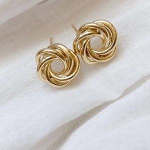 Women Stud Earrings